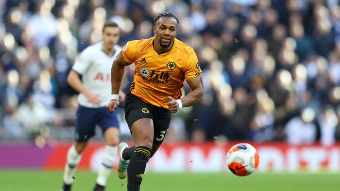 LONDON, ENGLAND - MARCH 01: Adama Traore of Wolverhampton Wanderers in action during the Premier League match between Tottenham Hotspur and Wolverhampton Wanderers at Tottenham Hotspur Stadium on March 01, 2020 in London, United Kingdom. (Photo by Richard Heathcote/Getty Images)