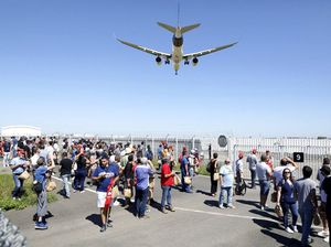 Bakal PHK 15 Ribu Karyawan, Kantor Airbus Digeruduk Demonstran