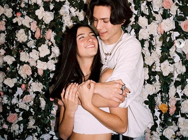 Drama Percintaan Charli DAmelio dan Chase Hudson, Bintang Remaja TikTok