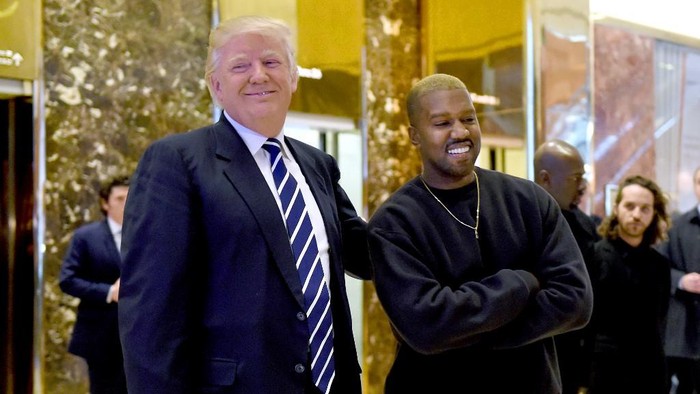 donald-trump-dan-kanye-west-saat-bertemu-di-trump-tower-tahun-2016-sesaat-usai-trump-menang-pilpres_169.jpeg