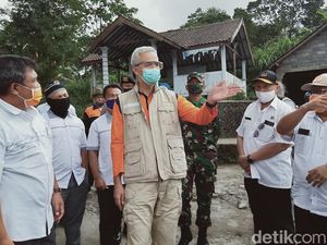 Ganjar Minta Warga di 3 Daerah Jateng Ini Siaga Ancaman Erupsi Merapi