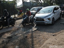 Selain Tuntut Pemerintah, Korban Jalan Rusak Bisa Minta Ganti Rugi?