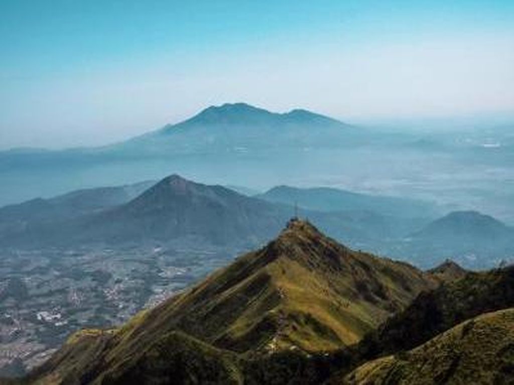Cerita Pendakian Gunung Merbabu dari Jalur Wekas Cerita Pendakian Gunung Merbabu dari Jalur Wekas