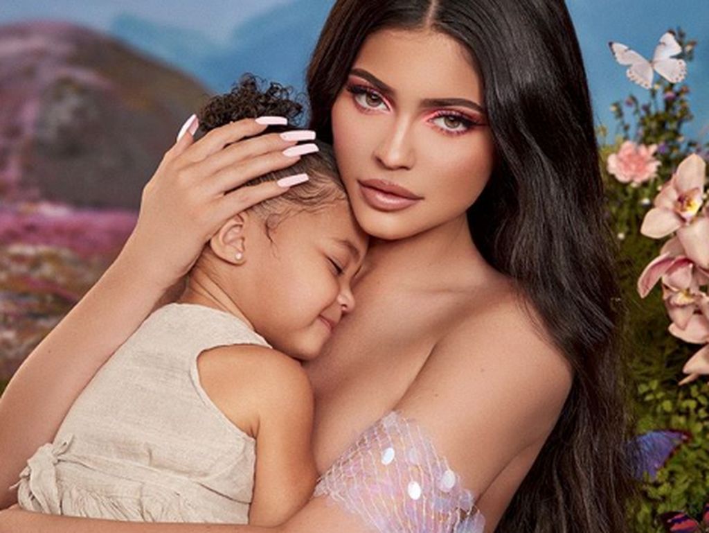Bahagianya Kylie Jenner Hamil Anak Kedua dari Travis Scott