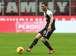 Absen Latihan, Bonucci Lewatkan Juventus Vs Barcelona?