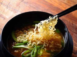 Terpopuler Sepekan: Kata Dokter soal Batas Makan Mi Instan dalam Sepekan