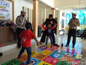 Tingkatkan Imun Anak di Ponorogo, Polisi Ajak Menari Reog