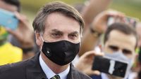 Dulu Meremehkan, Kini Presiden Brasil Positif COVID-19