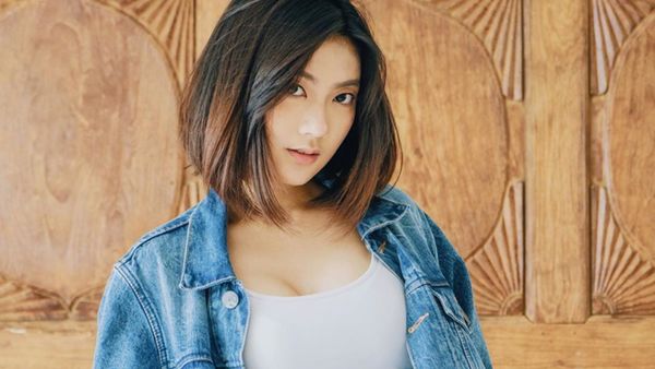 Rachel Florencia, Wibu Merangkap Istri Online Ribuan Umat