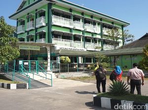 Pasien yang Tewas Lompat dari Lantai 3 RSUD Demak Ternyata PDP Corona Pasien yang Tewas Lompat dari Lantai 3 RSUD Demak Ternyata PDP Corona