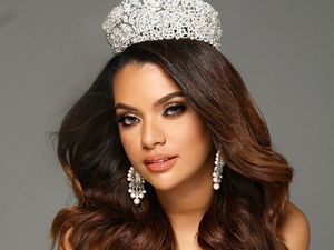 10 Foto Sarah Ahmad, Selebgram Pacar Pemain Timnas yang Dapat Mobil Mewah 10 Foto Sarah Ahmad, Selebgram Pacar Pemain Timnas yang Dapat Mobil Mewah
