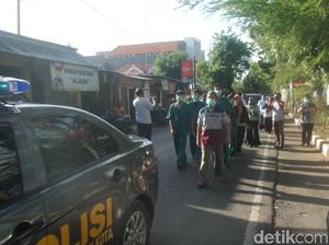 Sembuh dari COVID-19, Warga Lamongan Nazar Jalan Kaki Pulang ke Rumah