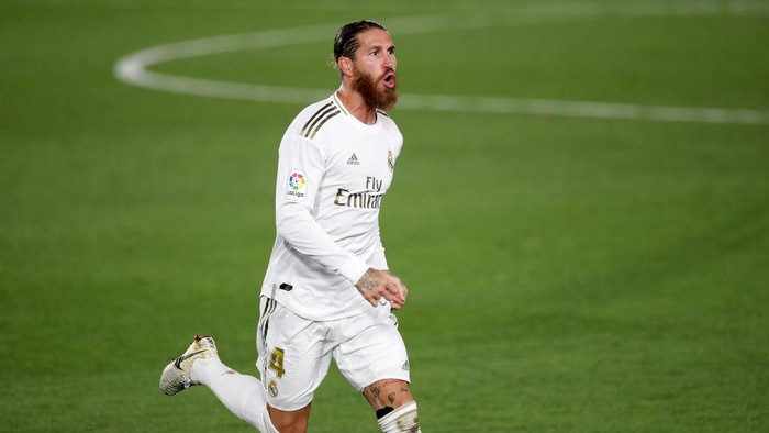 MADRID, SPAIN - JUNE 24:   Sergio Ramos of Real Madrid celebrates scoring his sides second goal during the Liga match between Real Madrid CF and RCD Mallorca at Estadio Alfredo Di Stefano on June 24, 2020 in Madrid, Spain. (Photo by Gonzalo Arroyo Moreno/Getty Images)