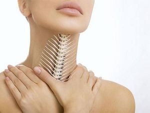 10 Cara Mengatasi Keselek Duri Ikan, Adakah Obatnya?