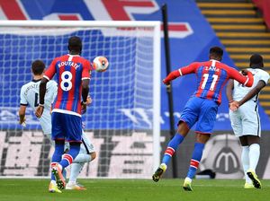 Gol Geledek Wilfried Zaha Bikin Kepa Kena Bully Fans Chelsea