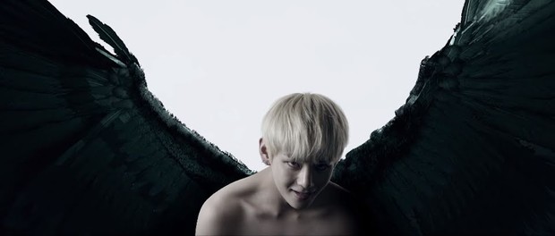 V dalam Black Swan BTS/ Foto: Koreaboo V dalam Black Swan BTS/ Foto: Koreaboo
