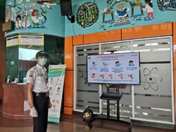 Protokol Kesehatan COVID-19 Dipakai PP-IPTEK TMII yang Buka Kembali