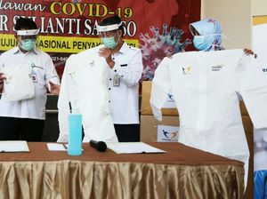 Bantuan APD untuk RSPI Sulianti Saroso