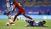 Statistik mencatat, kedua tim sama-sama melepaskan enam tembakan dan tiga shoot on target ke lini belakang lawan. Meski begitu, Liverpool unggul penguasaan bola sebesar 54 persen, berbanding 46 persen milik Brighton. AP Photo/Paul Childs,Pool.
