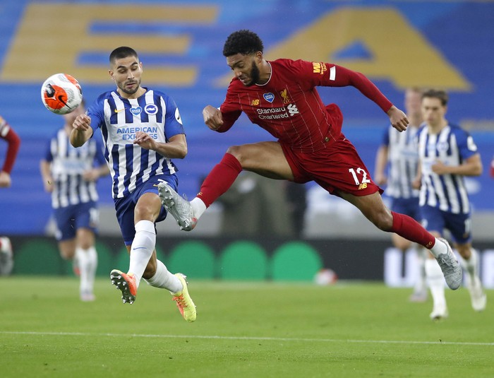 Buru Gelar Top Skor, Salah Cetak 2 Gol ke Gawang Brighton Liverpool's Mohamed Salah reacts after missing a shot at goal during the English Premier League soccer match between Brighton and Liverpool at Falmer Stadium in Brighton, England, Wednesday, July 8, 2020. (AP Photo/Paul Childs,Pool)