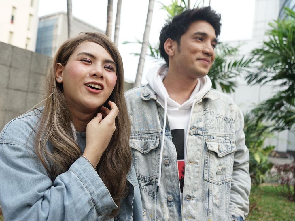 Evelyn Nada Anjani Mantap Ingin Menikah dengan Alkhan Marcedo Evelyn Nada Anjani Mantap Ingin Menikah dengan Alkhan Marcedo