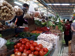 Telur Ayam Kampung Turun Tipis, Ini Harga Sembako Jatim 17 Desember 2024