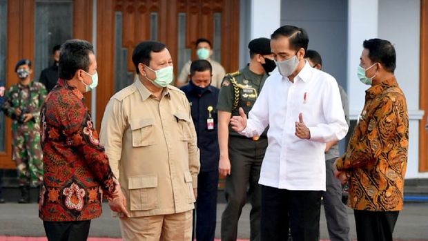 Presiden Joko Widodo menuju Kalimantan Tengah meninjau Food Estate dan posko covid-19, Kamis (9/7)