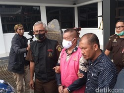 Kasus Korupsi GOR Ciateul, Kadispora Garut Ditahan Jaksa