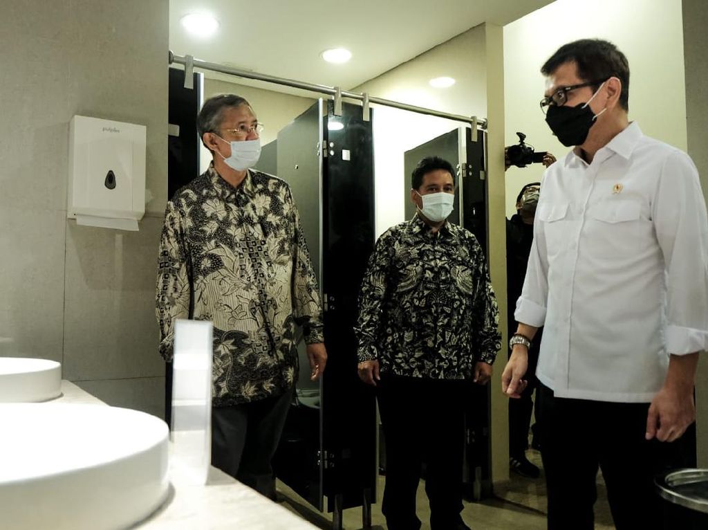 Wishnutama Minta Hotel-Restoran Jaga Disiplin Protokol Kesehatan Wishnutama Minta Hotel-Restoran Jaga Disiplin Protokol Kesehatan