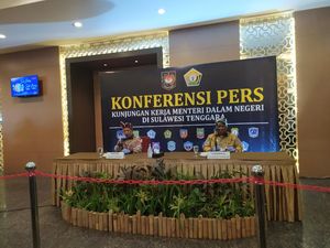 Tito Minta Peserta Pilkada di Sultra Bagikan Masker Saat Kampanye