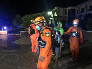 RSUD Torabelo Sigi Dilanda Banjir, Sejumlah Pasien Dievakuasi RSUD Torabelo Sigi Dilanda Banjir, Sejumlah Pasien Dievakuasi
