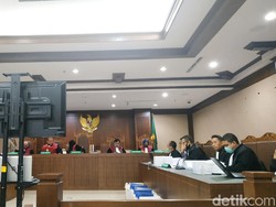 Baca Pleidoi, Wawan Klaim Jadi Pengusaha Sebelum Atut Jabat Gubernur Banten