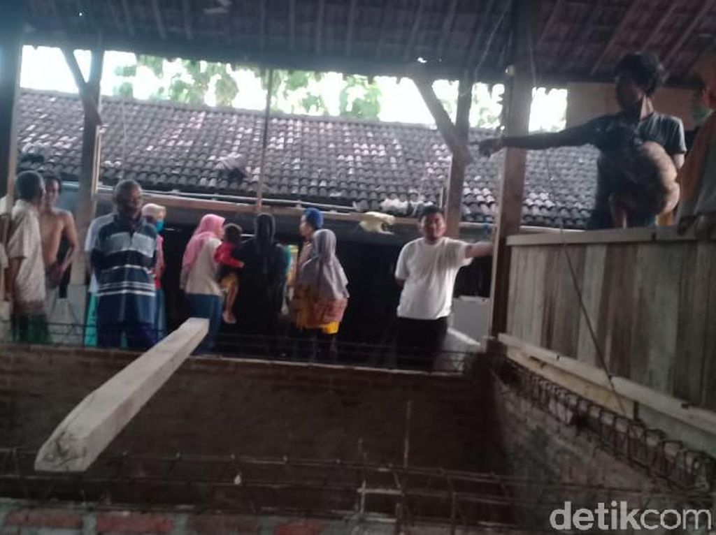 Viral Pria Pindahkan Rumah Sendirian dalam Semalam, Ternyata Hanya 1,5 Jam Viral Pria Pindahkan Rumah Sendirian dalam Semalam, Ternyata Hanya 1,5 Jam