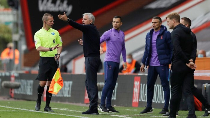 BOURNEMOUTH, ENGLAND - JULY 09: Jose Mourinho, Manager of Tottenham Hotspur reacts during the Premier League match between AFC Bournemouth and Tottenham Hotspur at Vitality Stadium on July 09, 2020 in Bournemouth, England. Football Stadiums around Europe remain empty due to the Coronavirus Pandemic as Government social distancing laws prohibit fans inside venues resulting in all fixtures being played behind closed doors. (Photo by Matt Dunham/Pool via Getty Images)