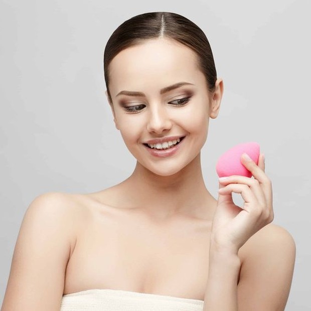 Beauty blender/pinterest.com/lucytriesit/ Beauty blender dapat membantu penggunaan foundation lebih halus dan lembut