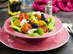 5 Makanan Khas Serbia, Tempat Tertangkapnya Maria Pauline Lomawa