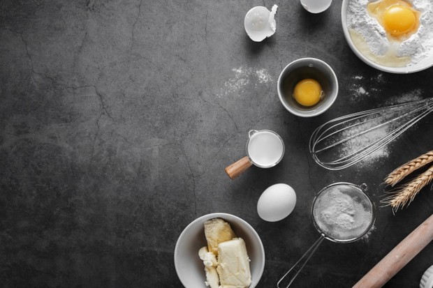 Komposisi Churros meliputi telor, tepung terigu, mentega