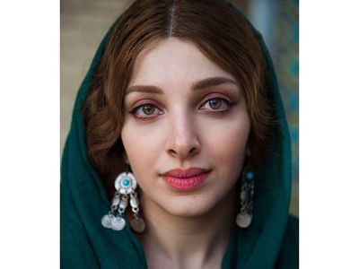 13 Potret Wanita Nepal Hingga Indonesia, Buktikan Bahwa Cantik Itu Universal