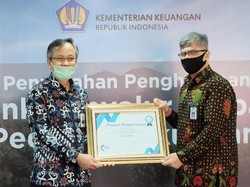 BNI Jadi Bank Penyalur Kredit Peduli Lingkungan Terbaik