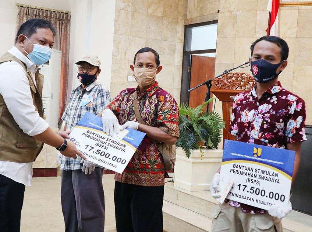 Kementerian PUPR Bantu Bedah 1.823 Rumah Tak Layak Huni di Bogor Kementerian PUPR Bantu Bedah 1.823 Rumah Tak Layak Huni di Bogor