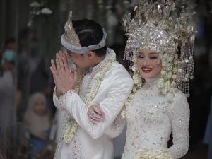 Rey Mbayang Bicara soal Rizky Billar Dikaitkan dengan Dinda Hauw Rey Mbayang Bicara soal Rizky Billar Dikaitkan dengan Dinda Hauw