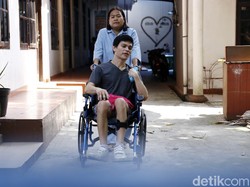 Cerita Pilu Vokalis Elkasih, Idap Stroke dan Ditinggal Istri
