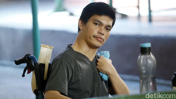 El Ibnu: Dulu Terkenal, Kini Terserang Stroke