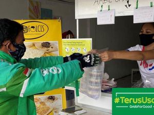 Kisah Penjual Puding Manado yang Dapat Manfaat Digitalisasi dari Grab