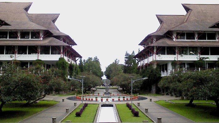 Kampus ITB Kampus ITB mahasiswi meme