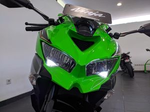 Kawasaki ZX-25R Jadi Motor Dinas Satpol PP Nih? Kawasaki ZX-25R Jadi Motor Dinas Satpol PP Nih?