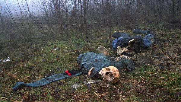 Kilas Balik Genosida Muslim Eropa di Srebrenica