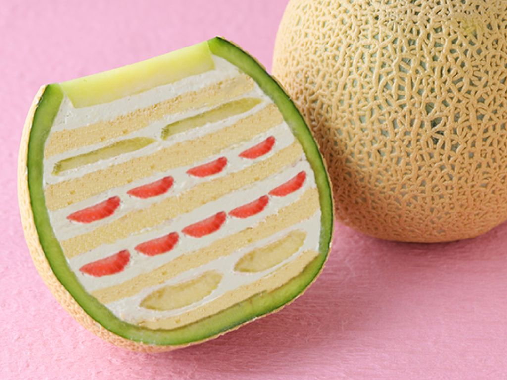 Cantiknya Kue dalam Melon dan Nanas yang Lagi Hits di Jepang