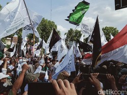 Demo Tolak RUU HIP di Klaten, Massa Bakar Kertas Berlogo Palu Arit