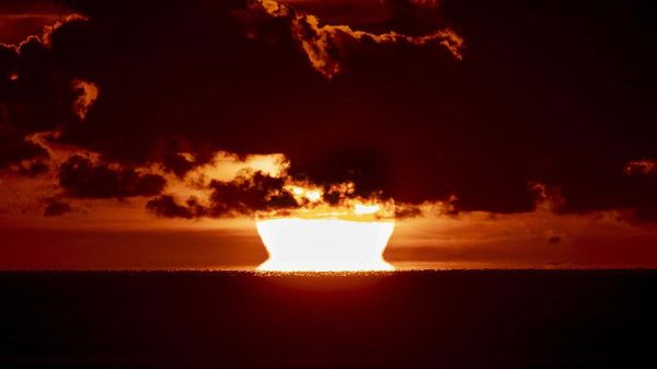 Melihat Keindahan Matahari Terbit di Laut Baltik